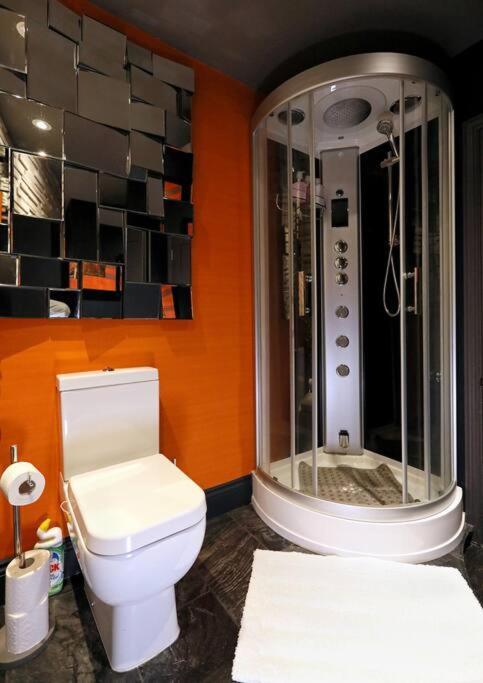Elegant Norwich Apartment In The Lanes W Parking Экстерьер фото